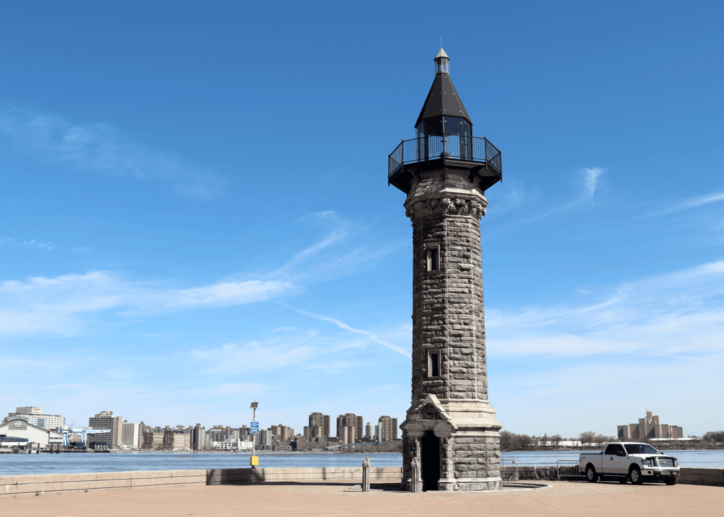 Roosevelt Island Lighthouse